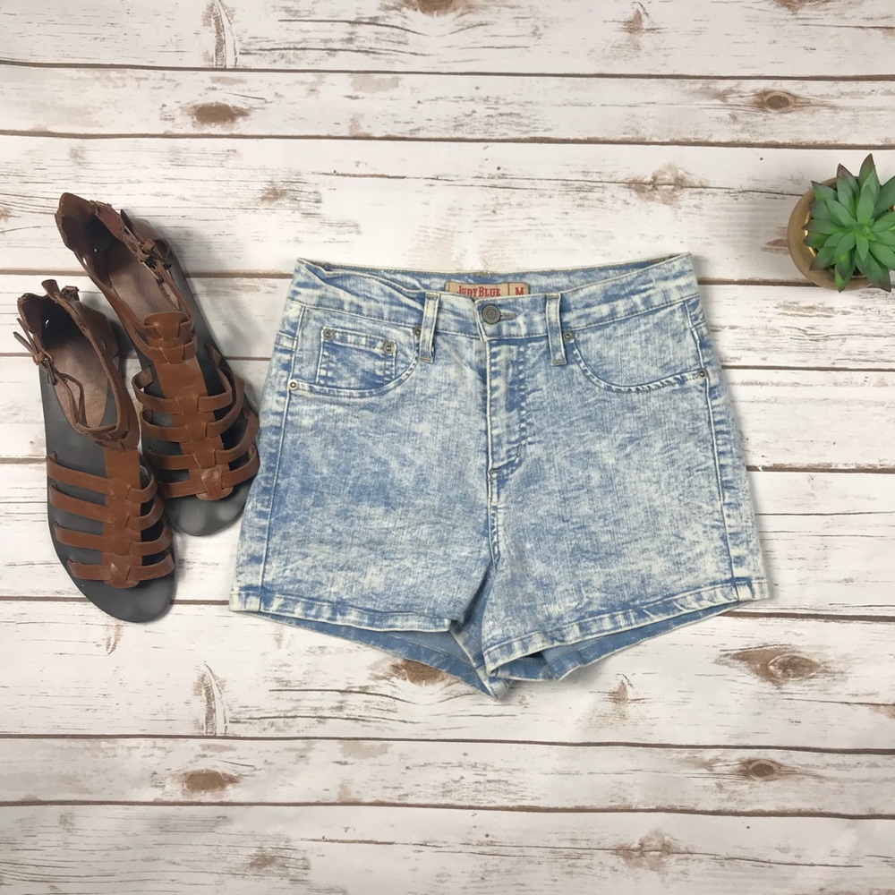 Judy Blue Light Acid Wash High Waist Jean Shorts